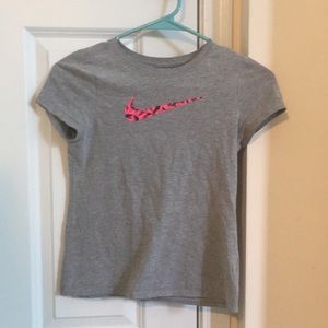 Nike girls gray tee with swoosh